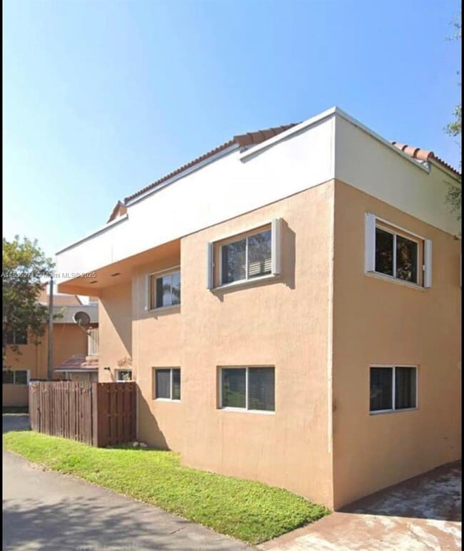 Foto del edificio - 14907 SW 80th St