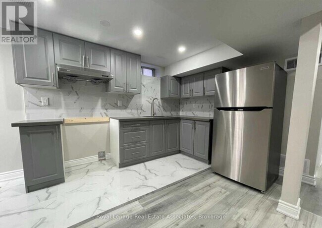 Photo du bâtiment - 6978 Tassel Crescent