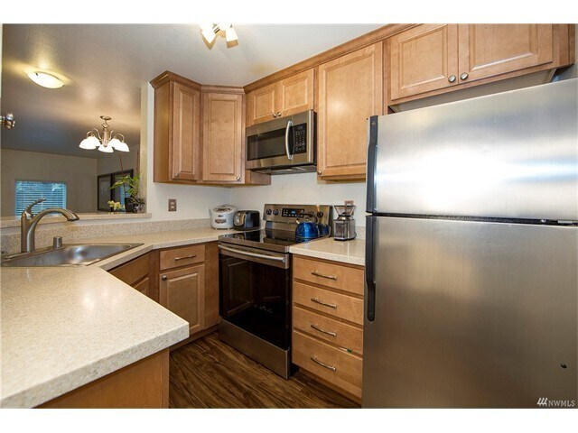 Foto del edificio - Beautiful Townhome 2 bedrooms and 2.5 bath...
