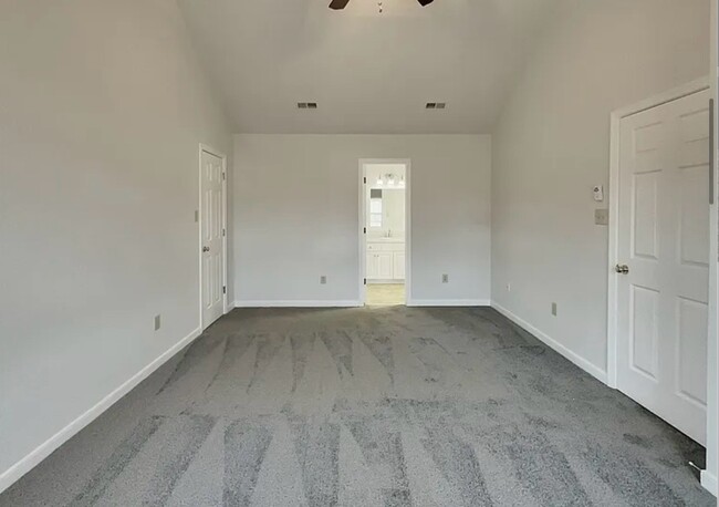 Foto del edificio - 7505 Whirlaway Dr