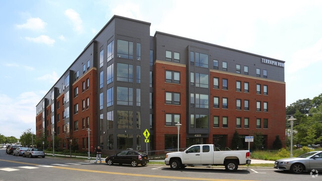 Building Photo - Terrapin Row