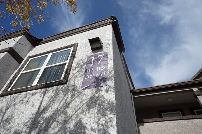 Building Photo - SHOWINGS AVAILABLE NOW