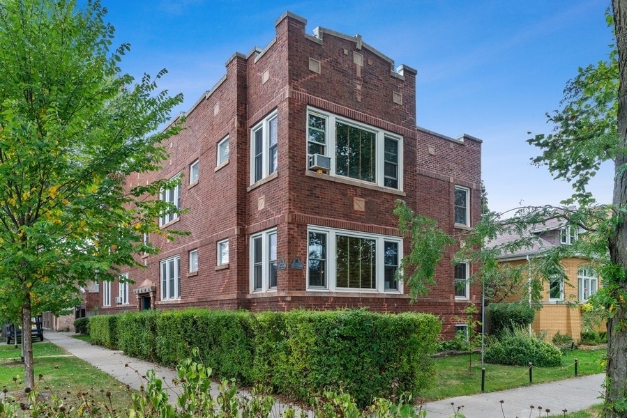 Primary Photo - 3400 N Kildare Ave