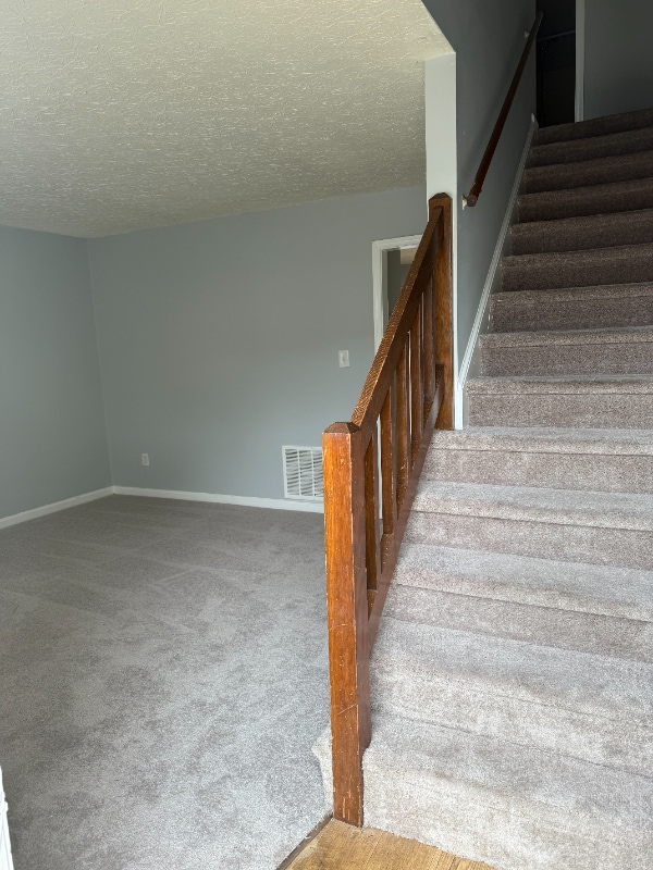 Building Photo - 15 Ferguson Dr