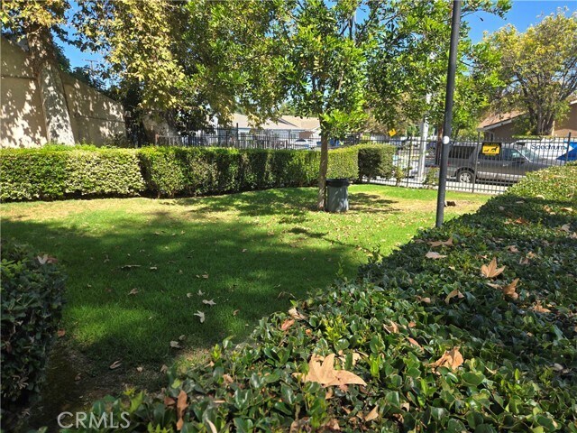 Foto del edificio - 7641 Reseda Blvd