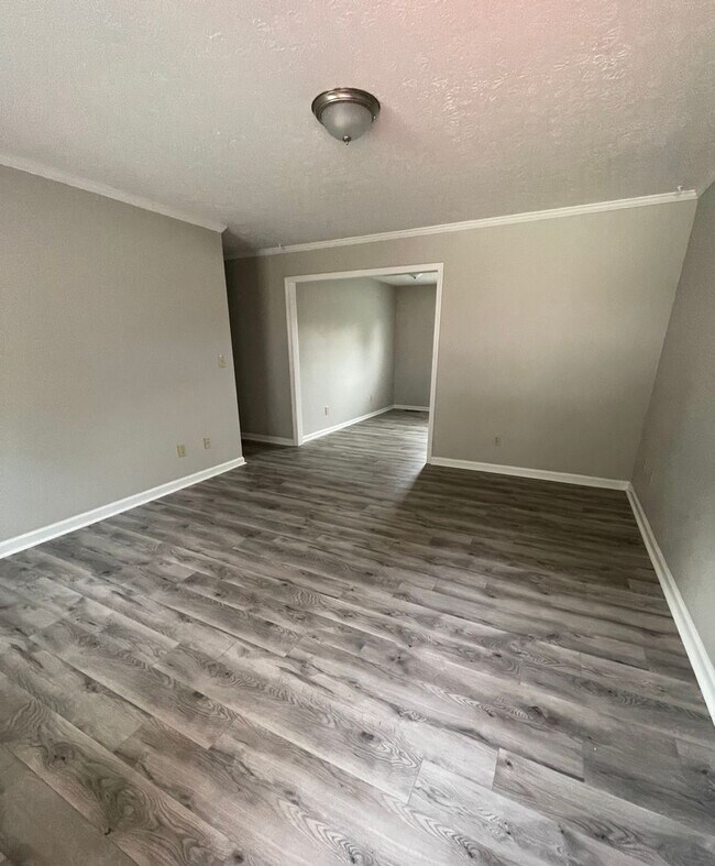 Foto del edificio - Spacious ranch style 3 bedroom, 2 bath wit...