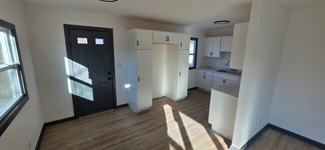 Building Photo - 3921 Middlehurst Ln