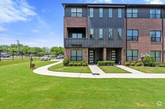 Building Photo - 2830 Addison Park Ln