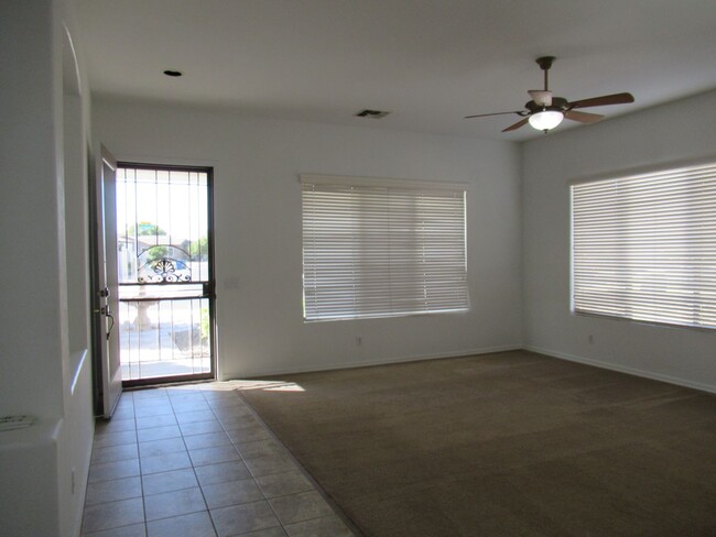 Foto del edificio - 4 Bedroom Home in North East Mesa!