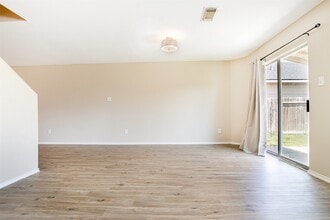 Building Photo - 7850 Maverick Trace Ln Building Photo - 7850 Maverick Trace Ln