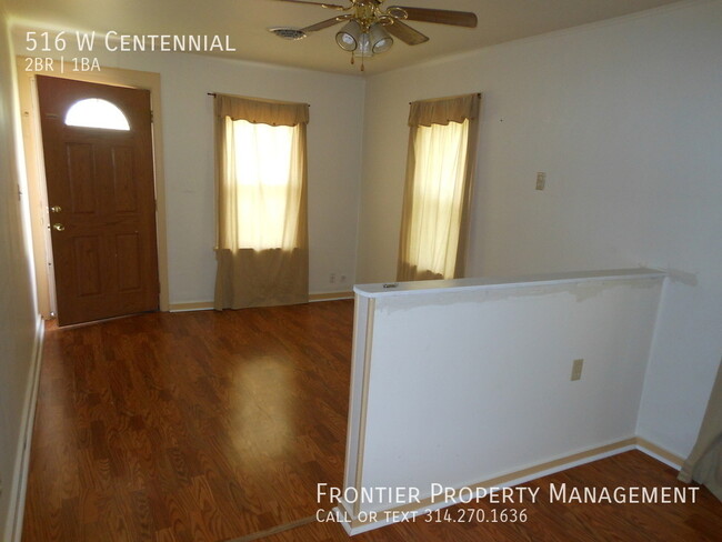 Building Photo - 2 Bedroom House in Bowling Green