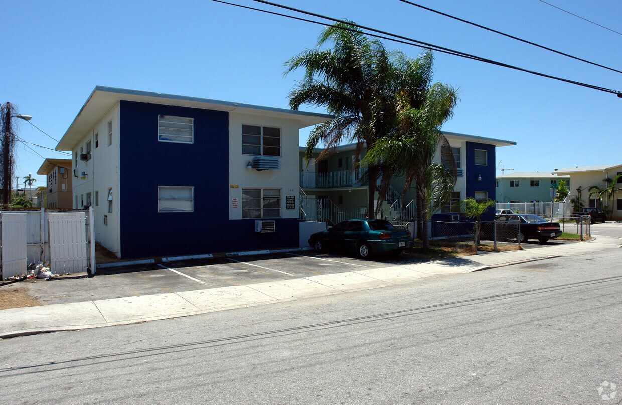 Foto del edificio - 480 NE 83rd St
