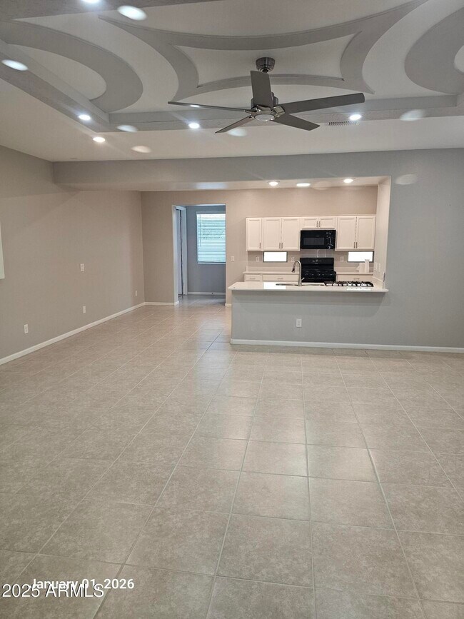 Building Photo - 44939 W Norris Rd