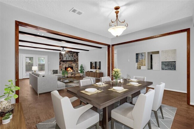 Foto del edificio - 3022 Birch Creek Dr