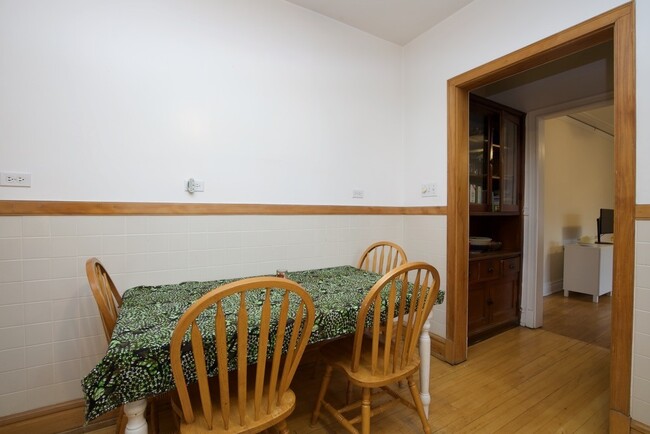 Foto del edificio - 6308 N Glenwood Ave