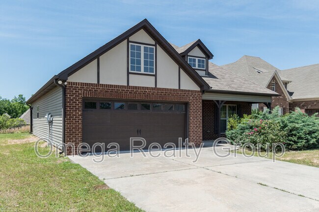 Foto del edificio - 1024 Garnet Dr