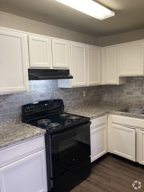 2BR, 1BA - 670SF - Tigua Village- Income Restricted