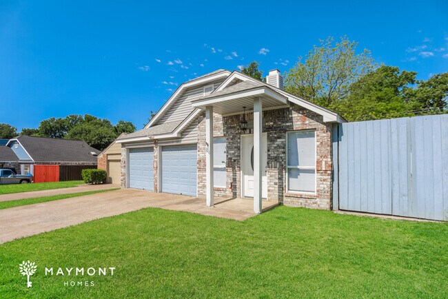 Building Photo - 1211 Hilburn Ct