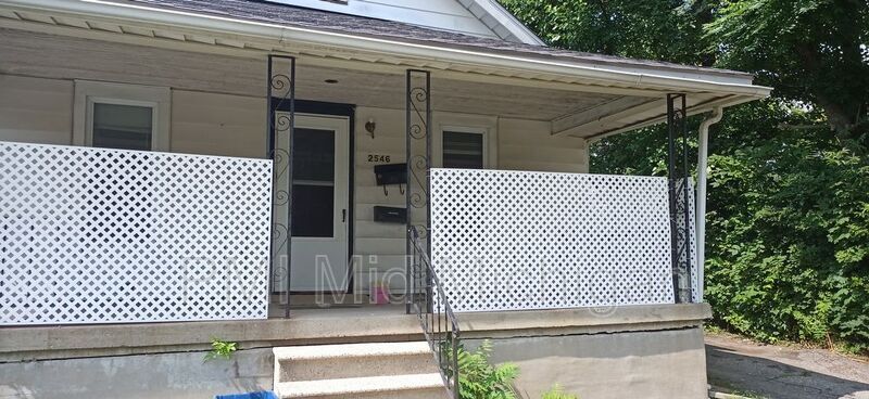Primary Photo - 2546 Swayze St