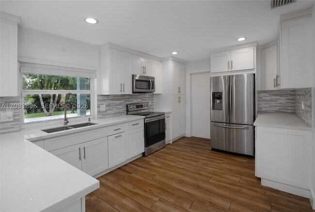 Foto del edificio - 7460 NW 7th St