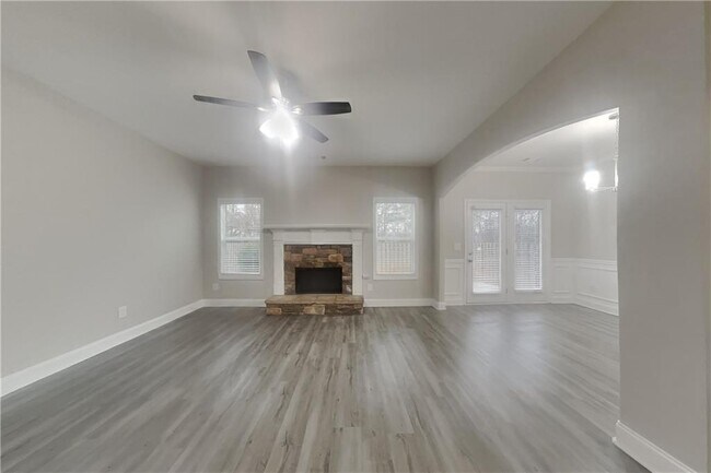 Building Photo - 1980 Lily Valley Dr