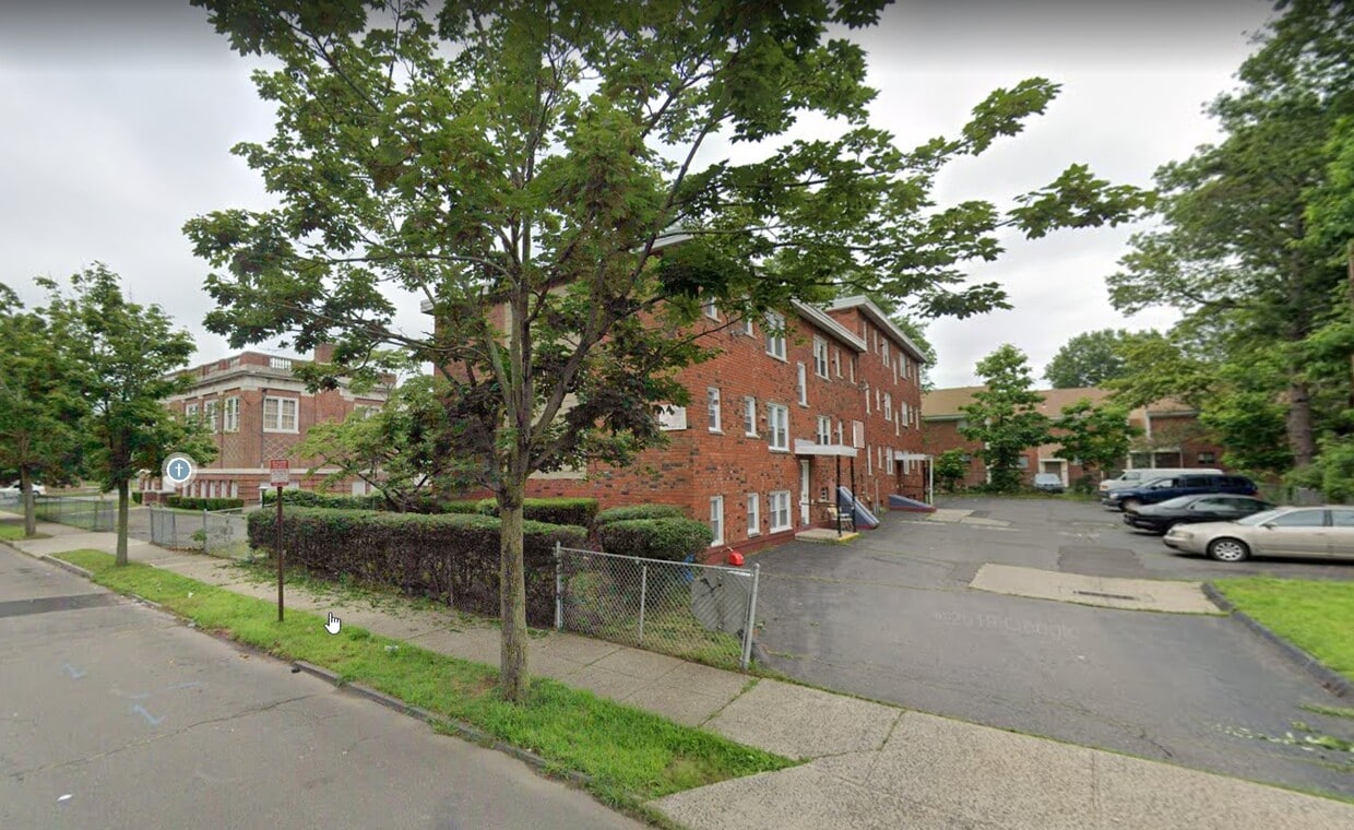 Primary Photo - 185 Thompson St
