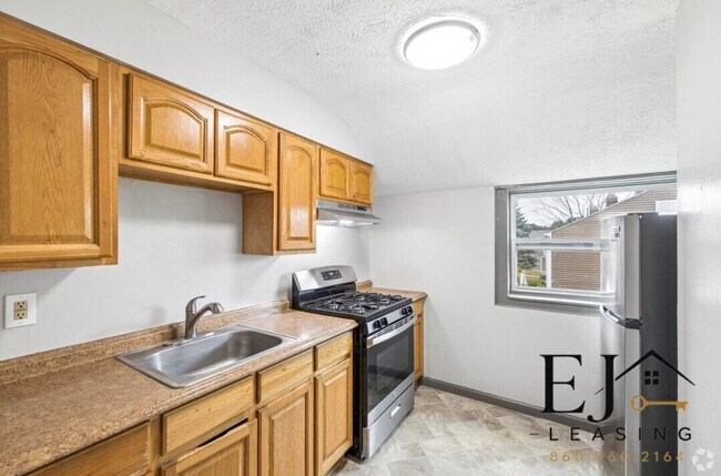 Foto del edificio - 105 Ledgecrest Ave