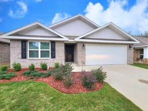 Building Photo - 7495 Oak Lake Blvd