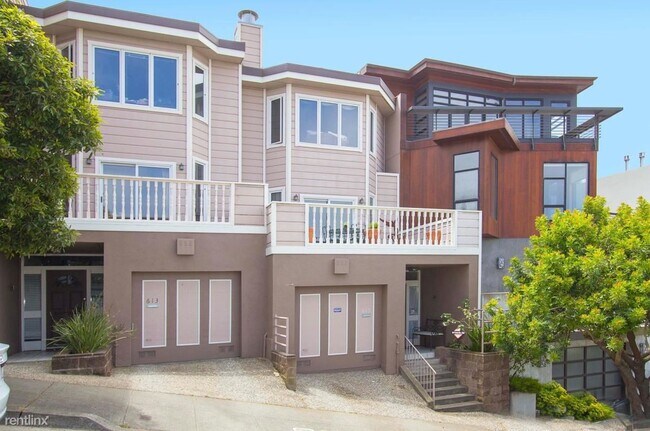 Building Photo - 3 br, 2.5 bath House - 615 Duncan St
