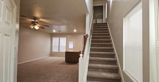 Foto del edificio - 706 Woodport Ln