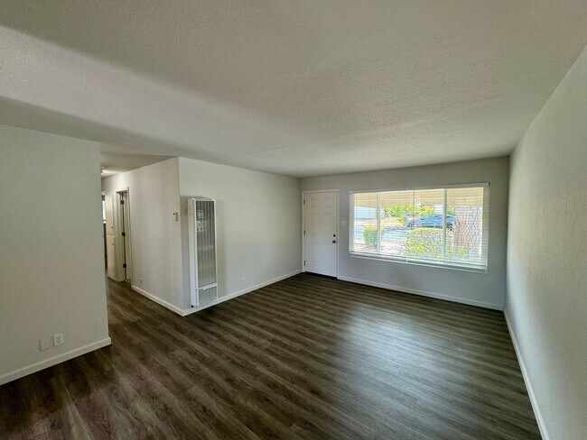Foto del edificio - Gorgeous and Updated Single Level Home in ...