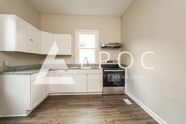 Photo - 705 Salisbury Ridge Rd House