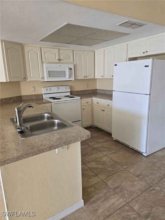 Building Photo - 4964 Vincennes St