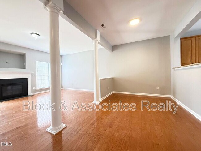 Building Photo - 3113 Settle In Ln