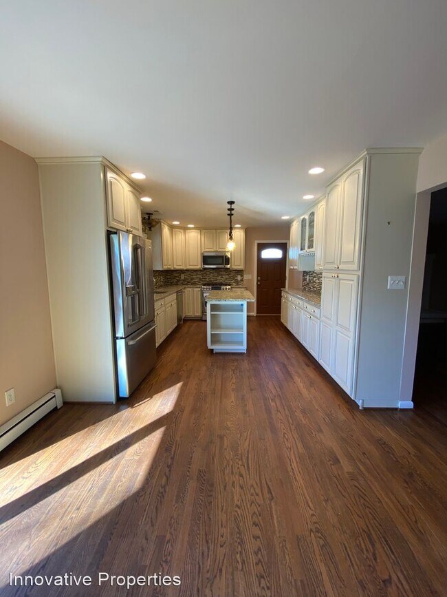 Building Photo - 4 br, 3 bath House - 322 Beach Drive