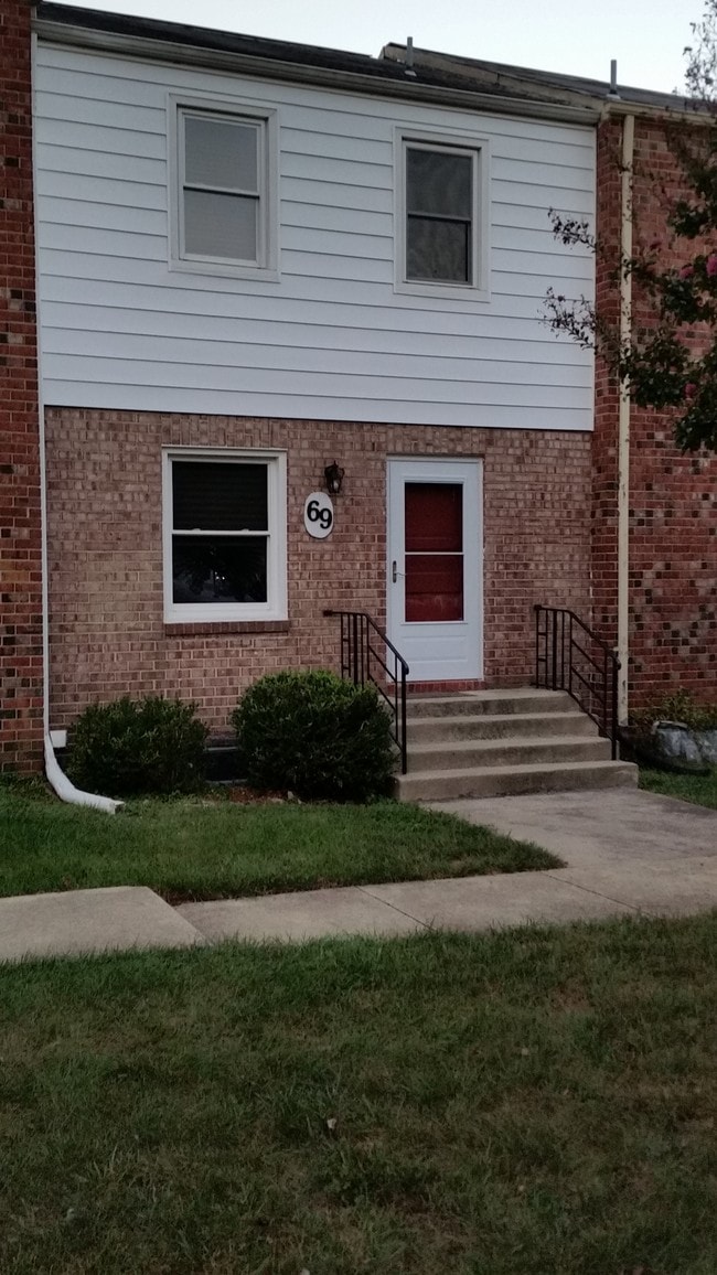 Building Photo - 69 Watkins Park Dr