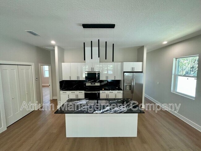 Foto del edificio - 6712 Harper St