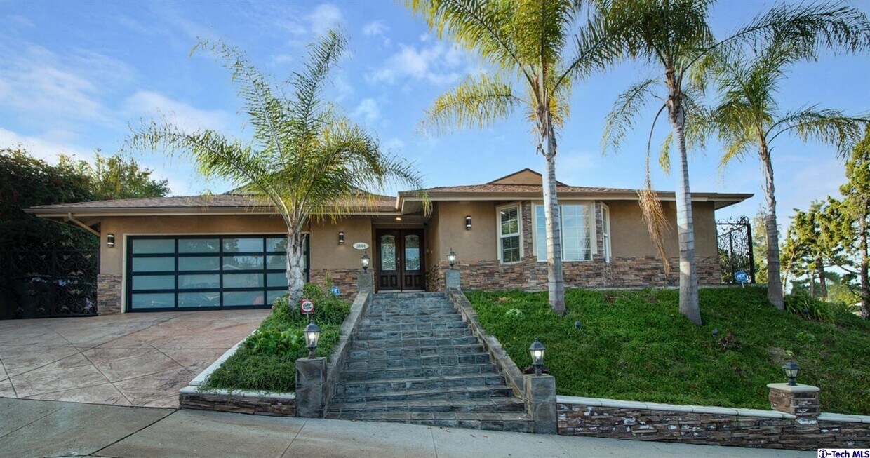Primary Photo - 3844 San Augustine Dr