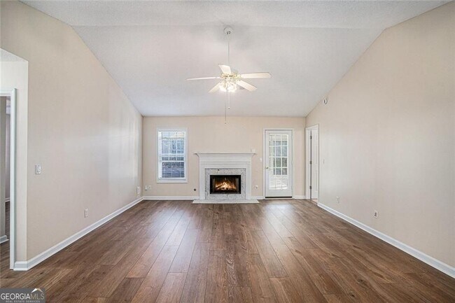 Foto del edificio - 2533 Morning Glory Pl NW