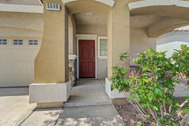 Foto del edificio - 5590 Cobbler Ln