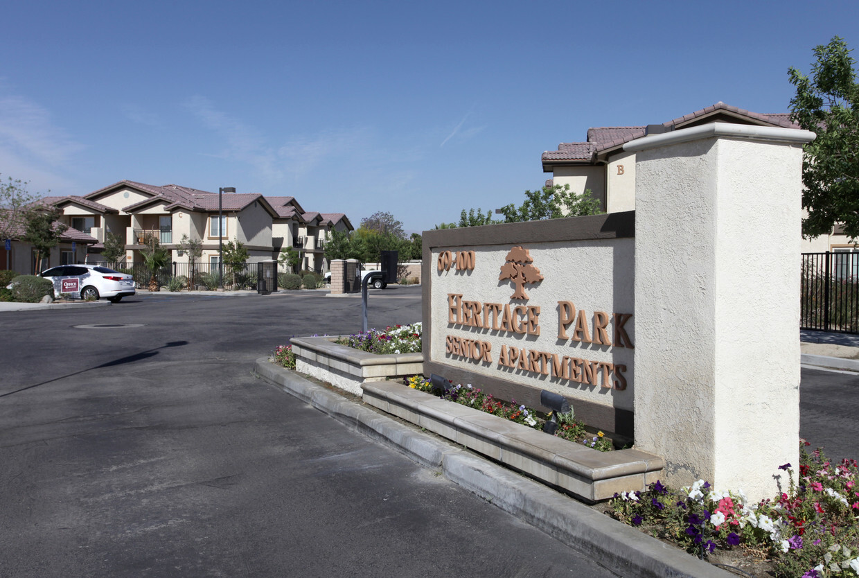 Foto del edificio - Heritage Park at Cathedral City