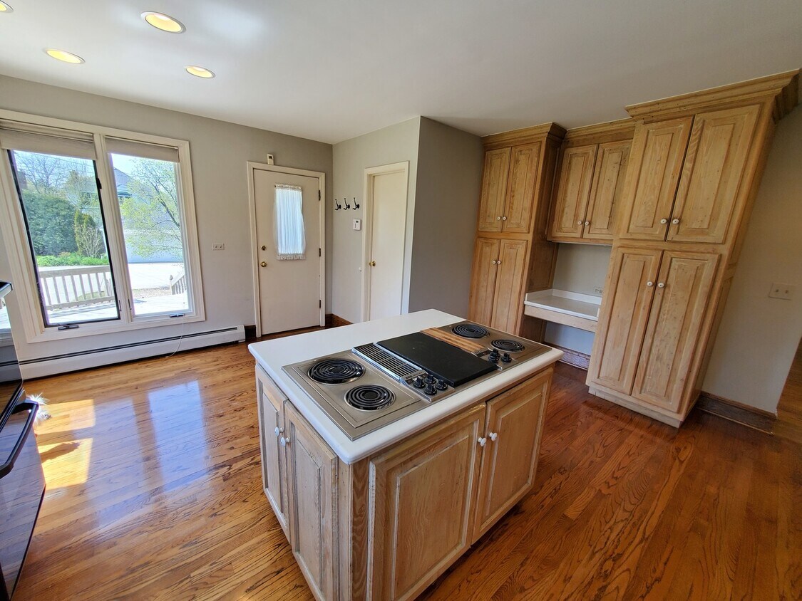 Primary Photo - 500 N Prospect Ave