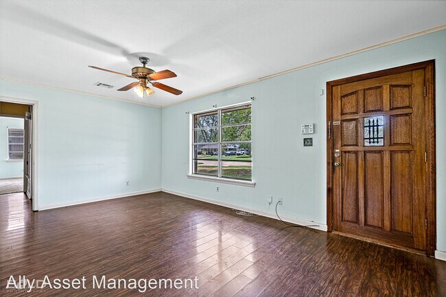 Foto del edificio - 3 br, 2 bath House - 1205 Amanda Dr