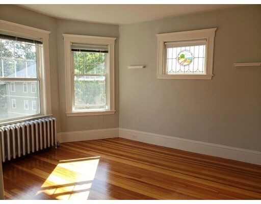 Building Photo - 93 Tyndale St