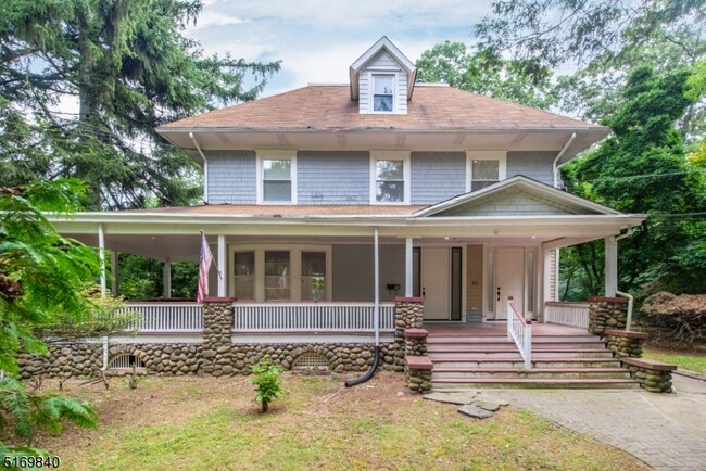 Building Photo - 37 Oak Grove Rd