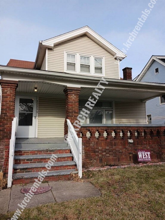 5Bedroom Home Near Shopping House for Rent in Garfield Heights, OH