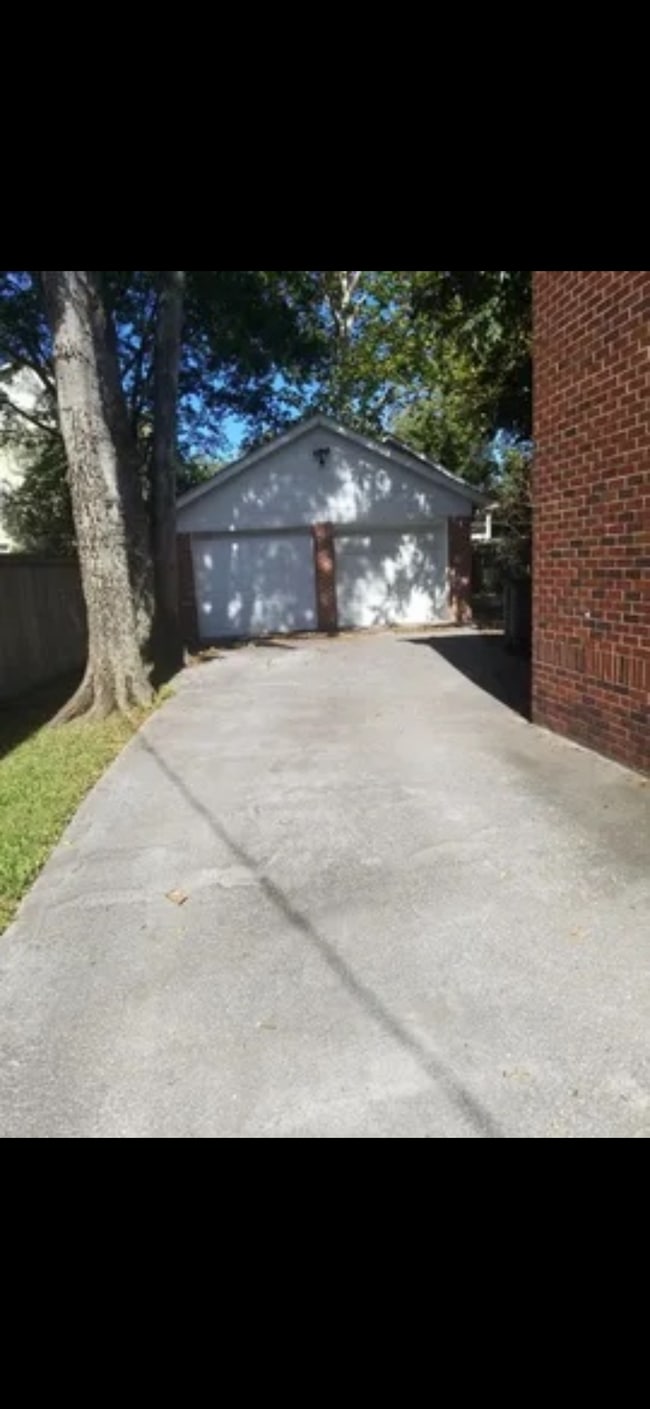 Photo - 132 Grove St House