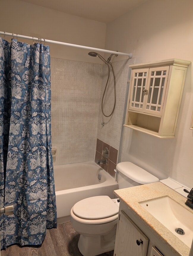 Foto del edificio - 9911 Sandalfoot Blvd