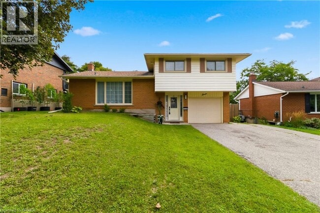 Building Photo - 7 Crestwood Dr