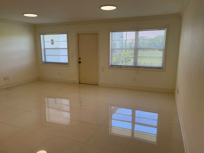 Foto del edificio - 1225 NW 21st St